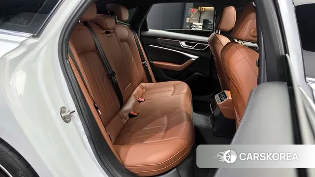 Audi A6 (C8) 2023 Белый из Кореи, фото 3