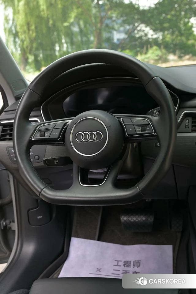 Audi A4 (import) 2021 Темно-серый из Китая, фото 3