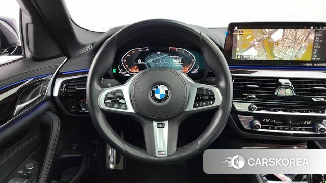 BMW 5 Series (G30) 2022 Черный из Кореи, фото 3