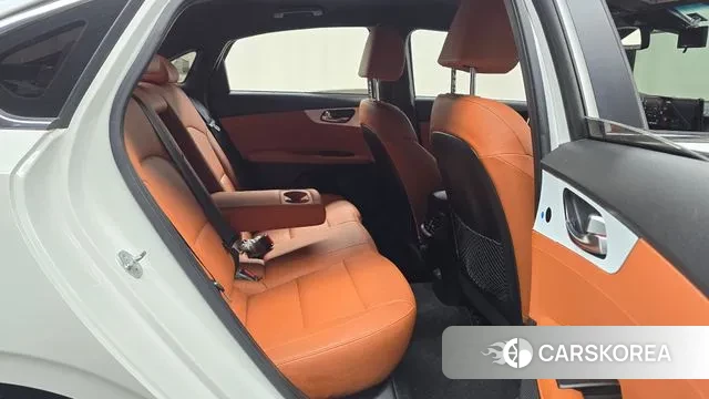 Kia The New K3 2nd generation 2022 Белый из Кореи, фото 3