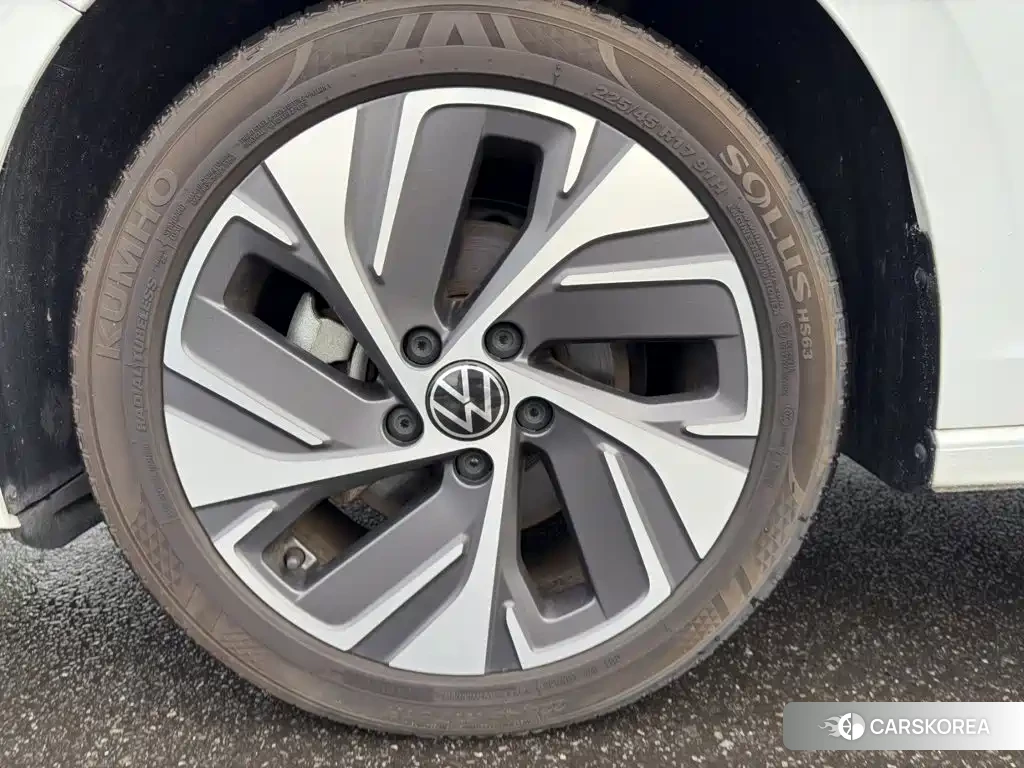 Volkswagen Bora 2024 Белый из Китая, фото 3