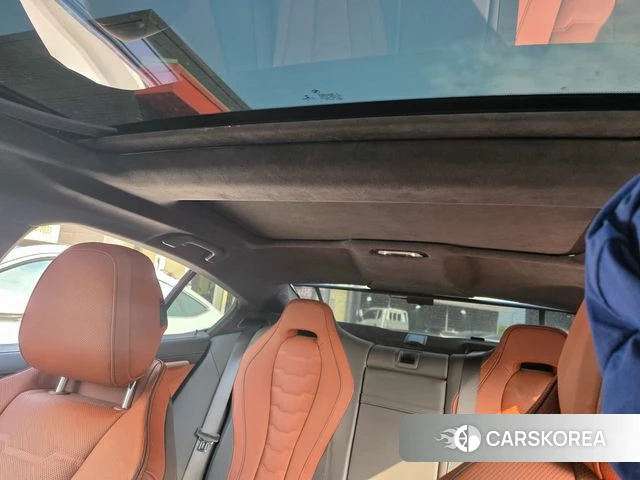 BMW 8 Series (G15) 2022 Черный из Кореи, фото 3