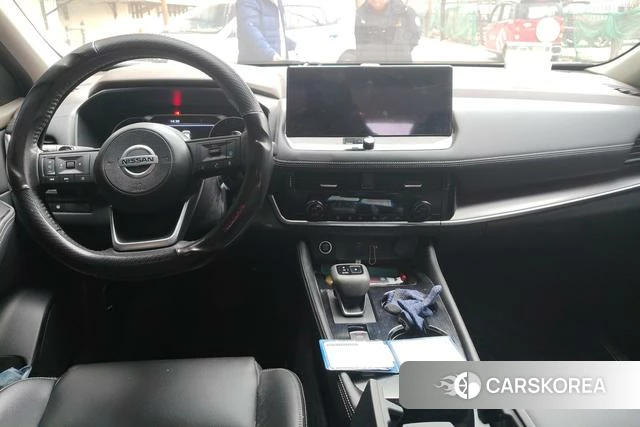 Nissan Qijun 2021 Темно-серый из Китая, фото 3