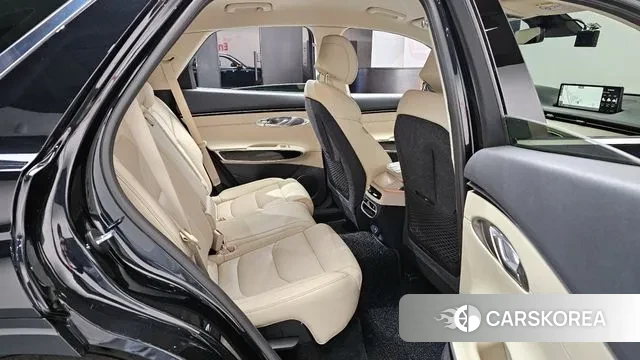 Genesis GV70 2021 Черный из Кореи, фото 3