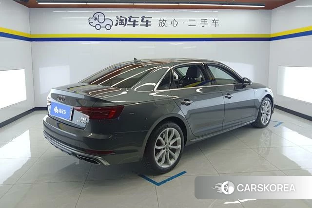 Audi A4L 2020 Темно-серый из Китая, фото 3