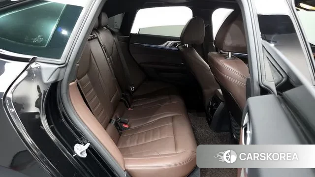 BMW i4 2023 Черный из Кореи, фото 3