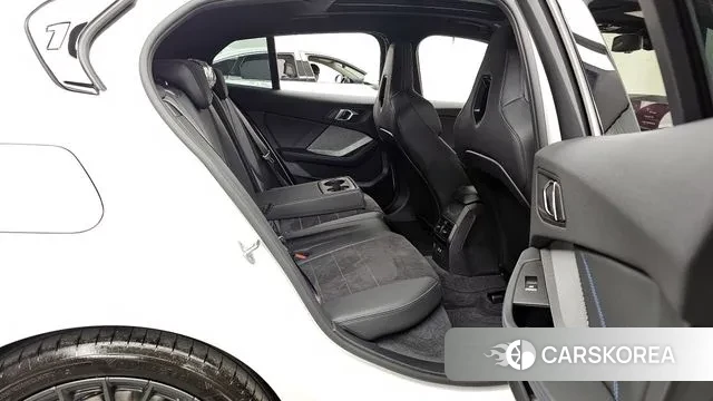 BMW 1 Series (F70) 2025 Белый из Кореи, фото 3