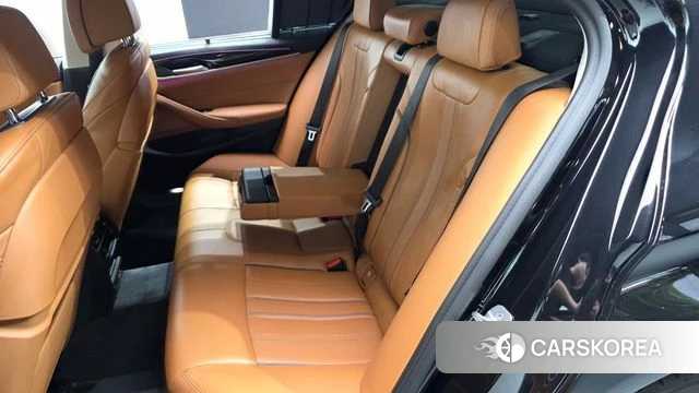 BMW 5 Series (G30) 2022 Черный из Кореи, фото 3