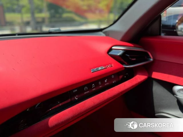 Ferrari 296 GTS 2024 Черный из Кореи, фото 3