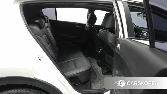 Kia Sportage 4th Generation 2018 Белый из Кореи, фото 3