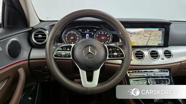 Mercedes-Benz E-Class W213 2019 Белый из Кореи, фото 3