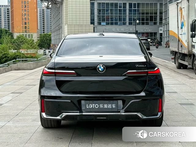 BMW 7 series 2024 Черный из Китая, фото 3