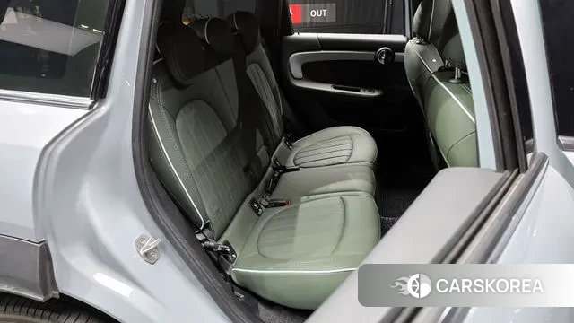 Mini Cooper S Countryman 2022 Светло-серебряный цвет из Кореи, фото 3