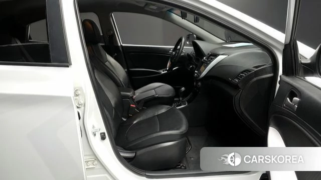 Hyundai Accent (New type) 2018 Белый из Кореи, фото 3