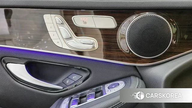 Mercedes-Benz GLC-Class X253 2020 Белый из Кореи, фото 3