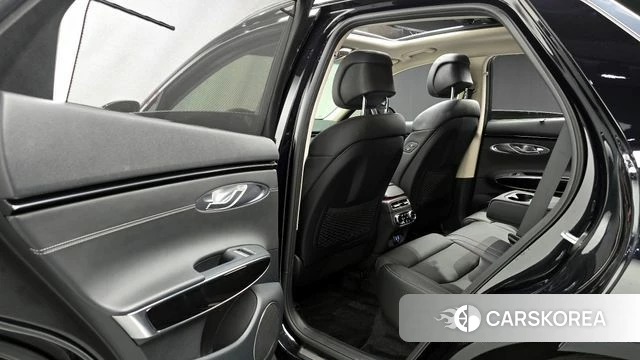 Genesis GV70 2022 Черный из Кореи, фото 3