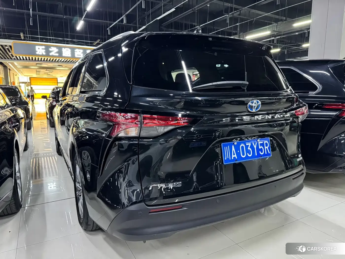 Toyota Sienna 2023 Черный из Китая, фото 3