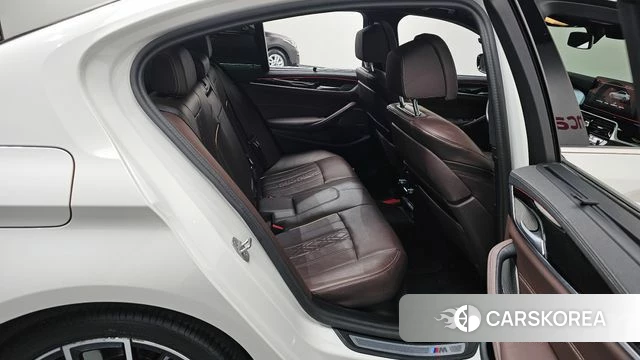 BMW 5 Series (G30) 2023 Белый из Кореи, фото 3