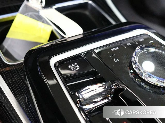 BMW 7 Series (G70) 2025 Черный из Кореи, фото 3