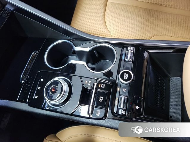 Kia K5 3rd generation 2023 Белый из Кореи, фото 3