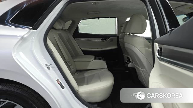 Hyundai The New Grandeur IG Hybrid 2022 Белый из Кореи, фото 3