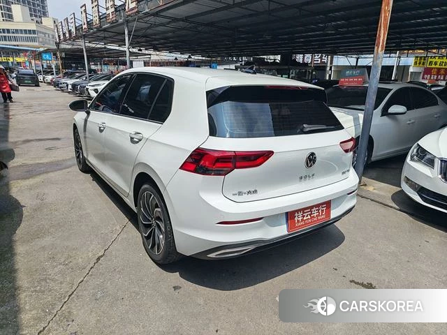Volkswagen Golf 2022 Белый из Китая, фото 3