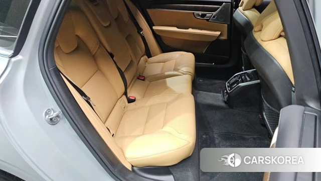 Volvo S90 2024 Серебристо-серый из Кореи, фото 3