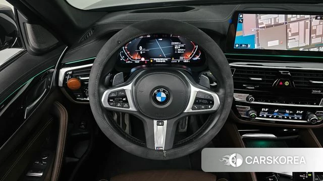 BMW 5 Series (G30) 2022 Черный из Кореи, фото 3