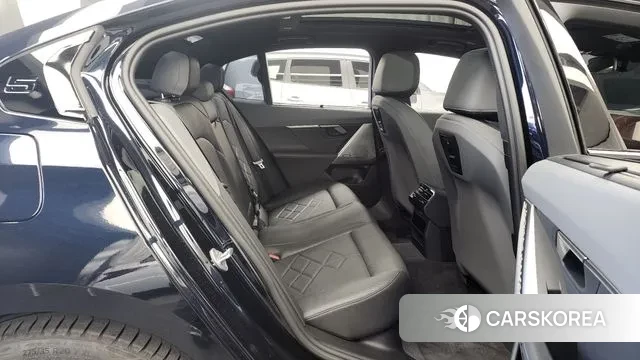 BMW 5 Series (G60) 2024 Черный из Кореи, фото 3