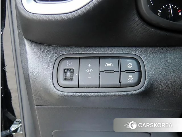 Hyundai Venue 2022 Черный из Кореи, фото 3
