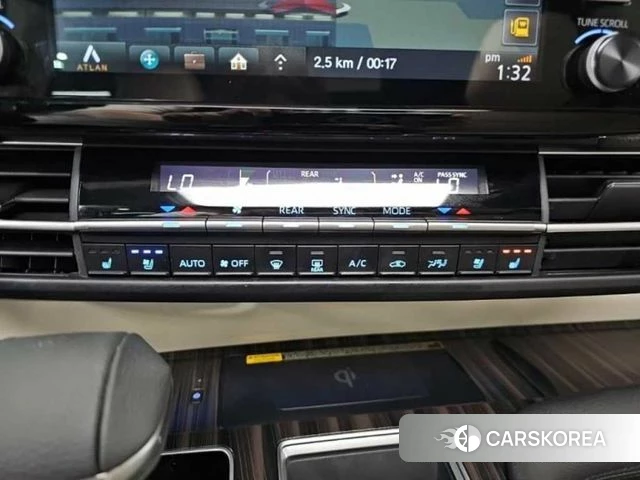 Toyota Sienna 4th Generation 2023 Коричневый из Кореи, фото 3