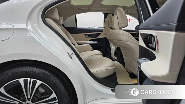 Mercedes-Benz E-Class W214 2025 Белый из Кореи, фото 3