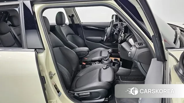 Mini Cooper S 2018 Жемчужный цвет из Кореи, фото 3