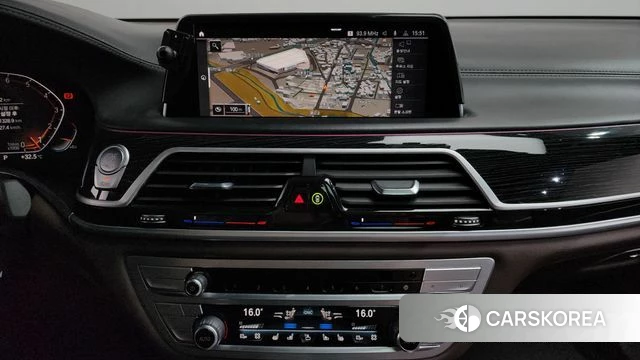 BMW 7 Series (G11) 2021 Белый из Кореи, фото 3
