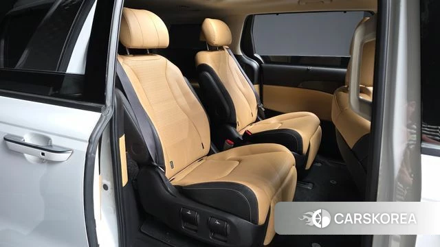 Kia Carnival 4th generation 2023 Белый из Кореи, фото 3