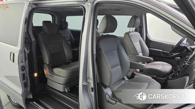 Hyundai The New Grand Starex 2018 Серебряный из Кореи, фото 3
