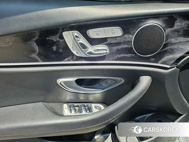 Mercedes-Benz E-Class W213 2018 Белый из Кореи, фото 3