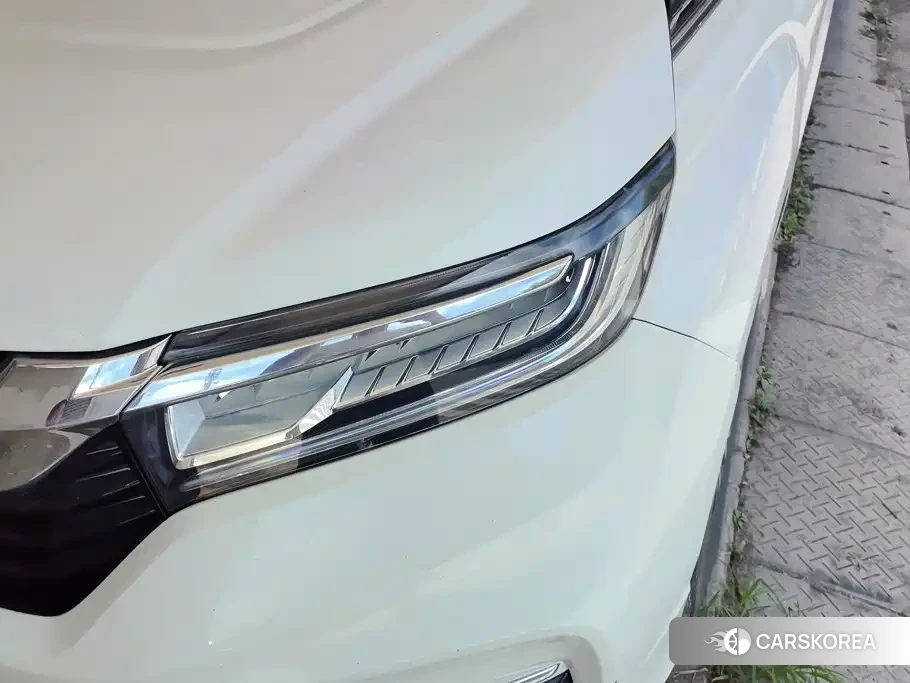 Honda Crown Road 2022 Белый из Китая, фото 4