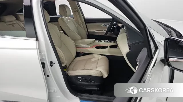 Genesis GV70 2024 Белый из Кореи, фото 3