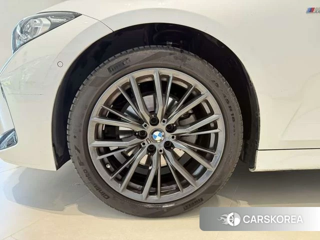 BMW 3 series 2024 Белый из Китая, фото 3