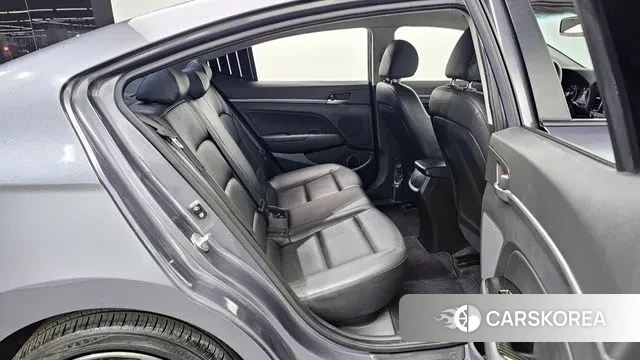 Hyundai Avante AD 2018 Серый из Кореи, фото 3