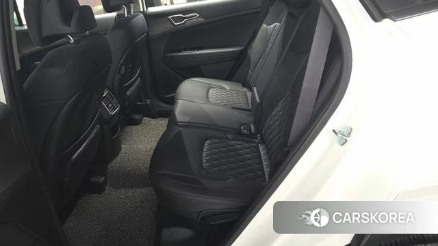 Kia Sportage 5th Generation 2023 Белый из Кореи, фото 3