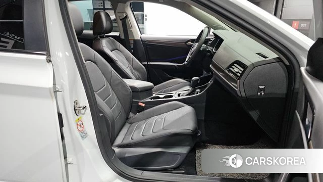 Volkswagen 7th Generation of Jetta 2021 Белый из Кореи, фото 3