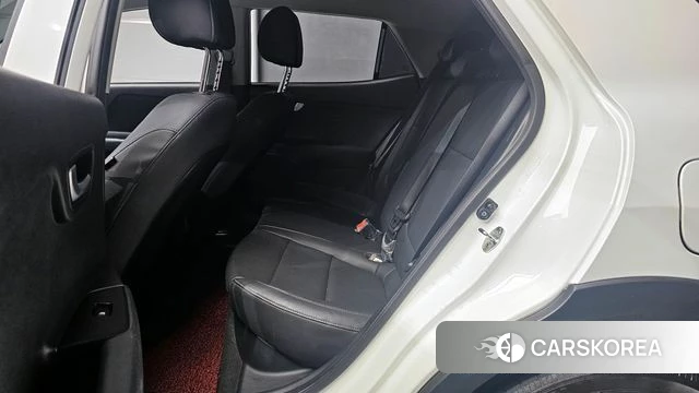 Kia Stonic 2019 Белый из Кореи, фото 3