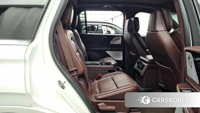 Lincoln Aviator 2nd generation 2021 Белый из Кореи, фото 3
