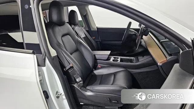 Tesla Model Y 2022 Белый из Кореи, фото 3