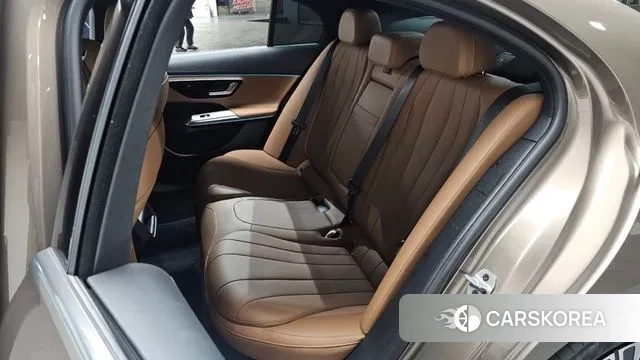 Mercedes-Benz E-Class W214 2025 Коричневый из Кореи, фото 3