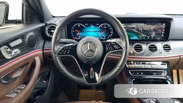 Mercedes-Benz E-Class W213 2023 Белый из Кореи, фото 3