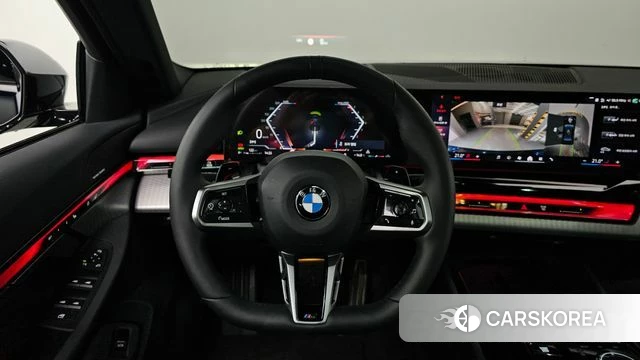 BMW 5 Series (G60) 2025 Черный из Кореи, фото 3