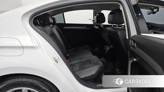 Volkswagen Passat GT (B8) 2018 Белый из Кореи, фото 3